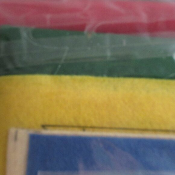 Bucilla Jungle Bells Animals 43" Round Felt Christmas Tree Skirt Kit 83020 NEW - Picture 11 of 13